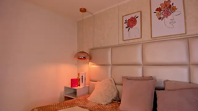 Aily Yozuko online show from September 2025 02:56:02 AM