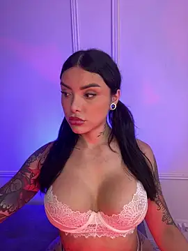 Snapshot of Ela_Doll_ chatting on January 2025 09:08:01 PM Ela Doll online show from January 2025 09:08:01 PM