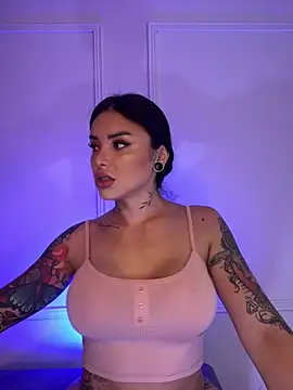 Snapshot of Ela_Doll_ chatting on February 2025 12:39:02 PM Ela Doll online show from February 2025 12:39:02 PM