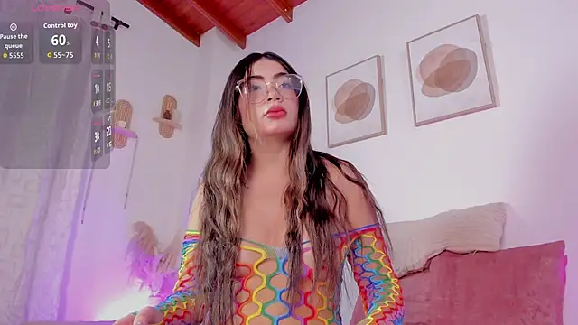 Mia 222 online show from December 2025 10:20:02 AM