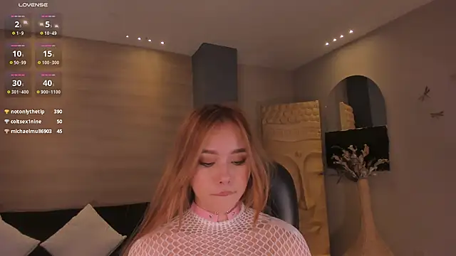 Snapshot of CarolineGraceX chatting on January 2025 12:47:02 PM CarolineGraceX online show from January 2025 12:47:02 PM