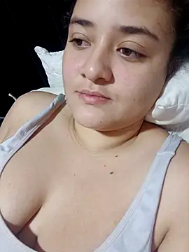 Snapshot of Liancy chatting on November 2025 06:54:01 PM Liancy online show from November 2025 06:54:01 PM