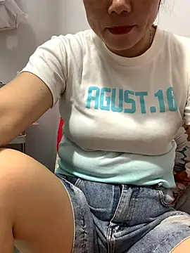 Baby-bigtits online show from October 2025 12:45:01 AM