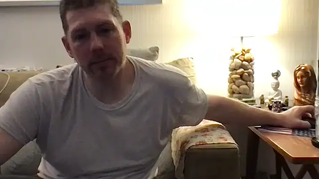 Snapshot of Rock_Pierce chatting on October 2025 07:03:02 PM Rock Pierce online show from October 2025 07:03:02 PM