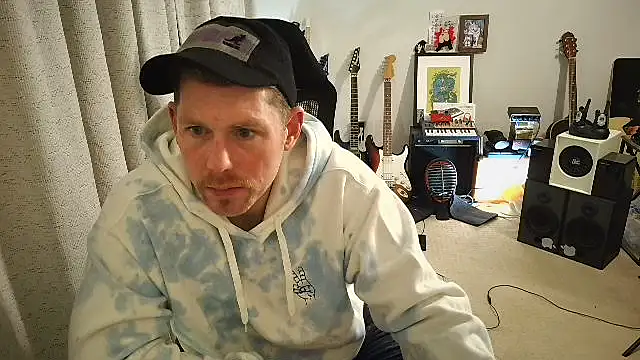 Snapshot of Rock_Pierce chatting on November 2025 08:12:01 AM Rock Pierce online show from November 2025 08:12:01 AM