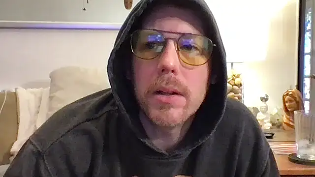 Snapshot of Rock_Pierce chatting on November 2025 06:17:01 PM Rock Pierce online show from November 2025 06:17:01 PM