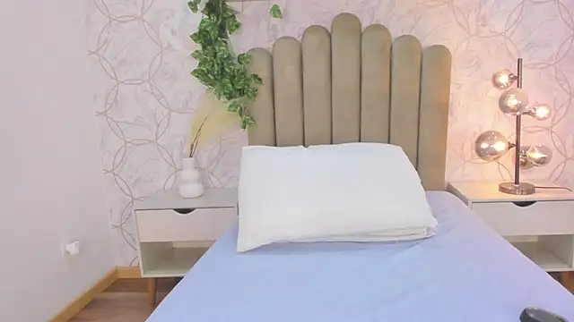 Roma  love online show from November 2025 12:05:02 PM