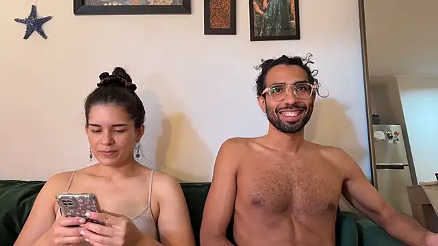 Redfloweer1 online show from April 2026 04:07:01 PM