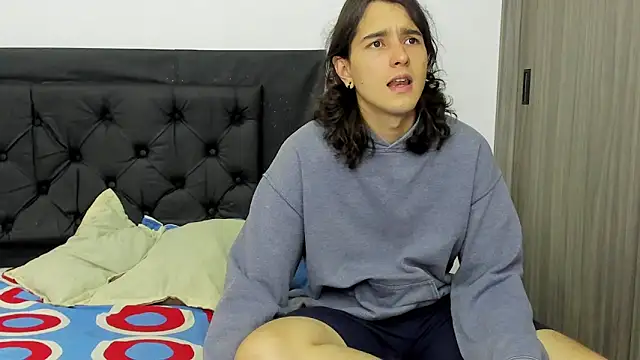 Snapshot of alex_connorr chatting on January 2025 08:32:02 PM alex connorr online show from January 2025 08:32:02 PM