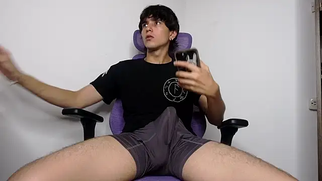 alex connorr online show from December 2025 12:29:01 AM