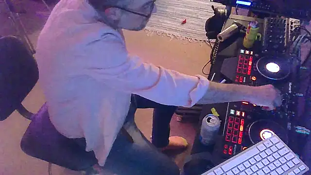 bibananaman online show from December 2024 08:44:01 PM