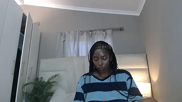 naughtyblackdolie online show from October 2025 08:00:01 AM