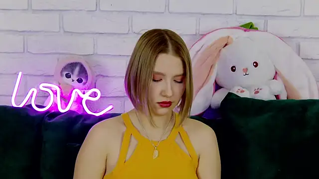 Snapshot of LiliLinn chatting on March 2025 05:07:02 AM LiliLinn online show from March 2025 05:07:02 AM