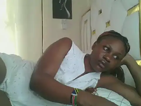 Snapshot of sweetlove05 chatting on January 2025 01:48:01 PM sweetlove05 online show from January 2025 01:48:01 PM