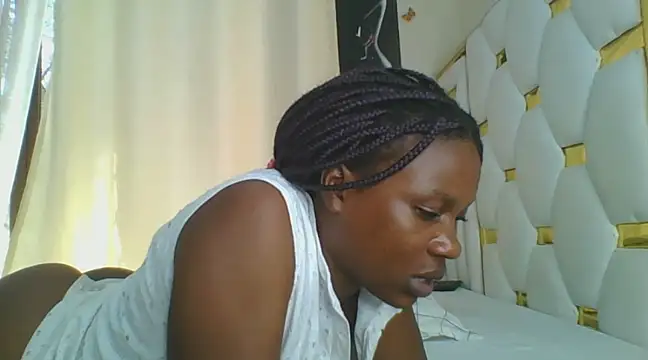 Snapshot of sweetlove05 chatting on March 2025 12:33:02 PM sweetlove05 online show from March 2025 12:33:02 PM