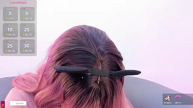 Snapshot of NinaInk chatting on September 2025 01:57:02 PM NinaInk online show from September 2025 01:57:02 PM