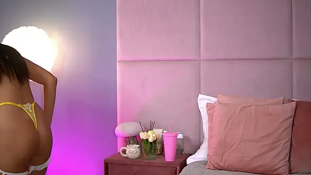 AlmaLuv online show from September 2025 04:14:02 AM