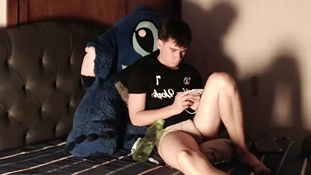 Snapshot of harry_greg21 chatting on February 2026 01:46:02 AM harry greg21 online show from February 2026 01:46:02 AM