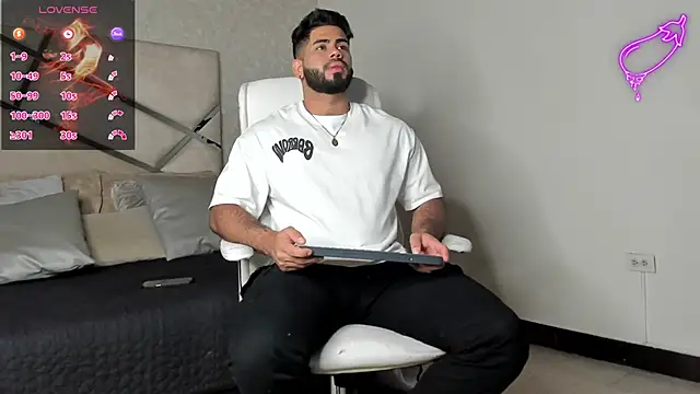 noah crux online show from February 2025 11:11:02 AM