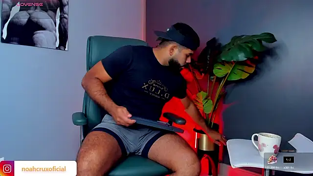 noah crux online show from March 2026 10:18:01 PM