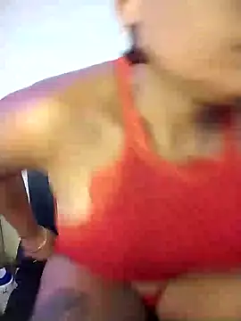 Snapshot of Camille_rose_ chatting on January 2025 10:06:02 PM Camille rose online show from January 2025 10:06:02 PM