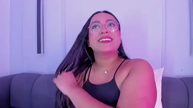 ellamontoya online show from November 2025 11:31:01 AM