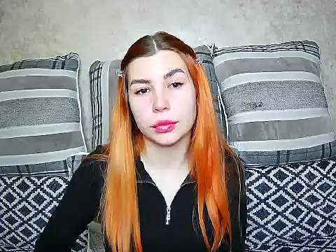 Snapshot of ElllaNuar chatting on September 2025 04:45:02 AM ElllaNuar online show from September 2025 04:45:02 AM