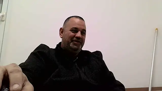 Snapshot of your_man85 chatting on January 2025 06:37:02 PM your man85 online show from January 2025 06:37:02 PM