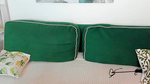 Snapshot of miissblonde chatting on December 2025 01:55:02 AM miissblonde online show from December 2025 01:55:02 AM