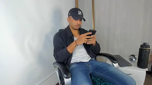 Mateo Reales online show from January 2025 05:13:01 AM