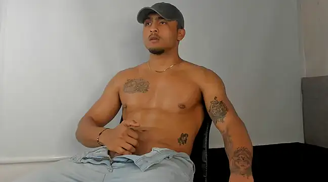 Mateo Reales online show from February 2025 07:38:02 AM