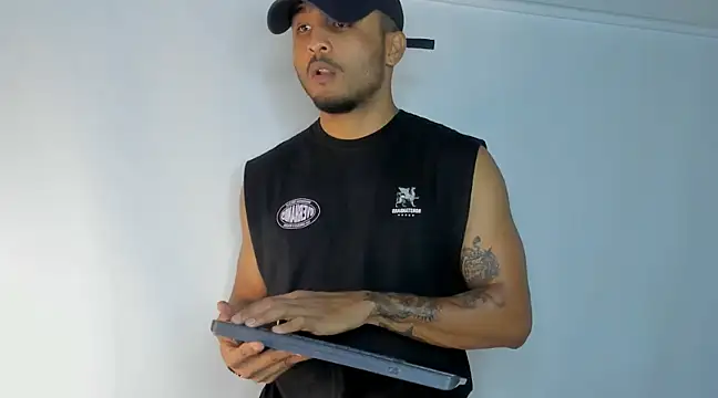 Mateo Reales online show from March 2025 03:57:02 AM