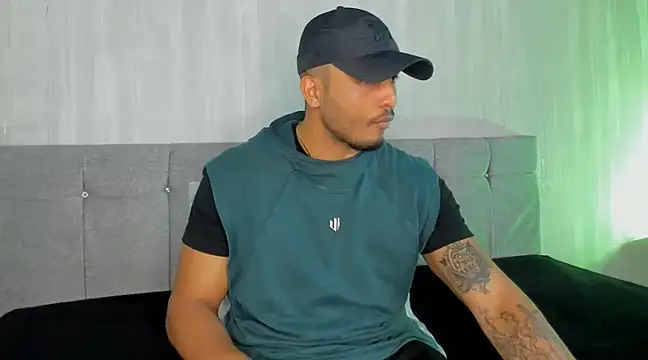 Mateo Reales online show from March 2025 05:12:02 AM