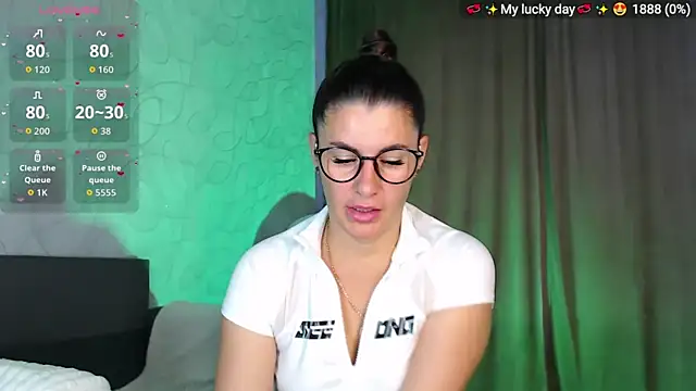 Snapshot of SuchAngel_ chatting on May 2026 02:09:02 AM SuchAngel online show from May 2026 02:09:02 AM