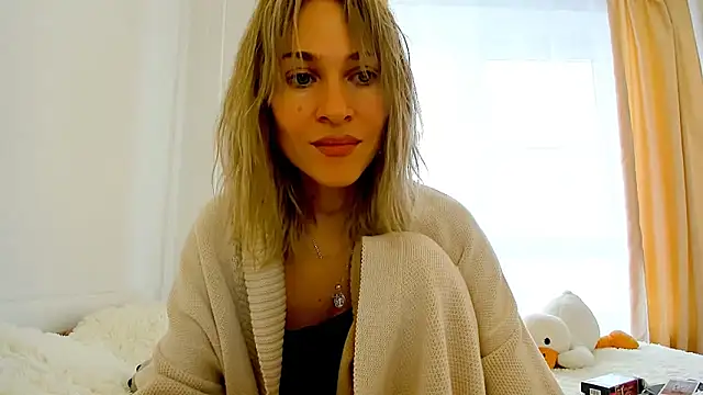 Mona Cruz online show from February 2025 09:06:02 AM