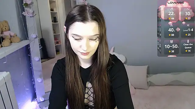 Snapshot of White_kitty01 chatting on December 2024 01:18:01 PM White kitty01 online show from December 2024 01:18:01 PM