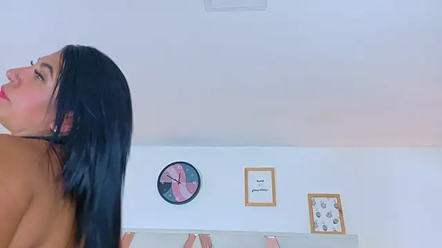 KendalMilleer online show from February 2025 10:00:01 AM