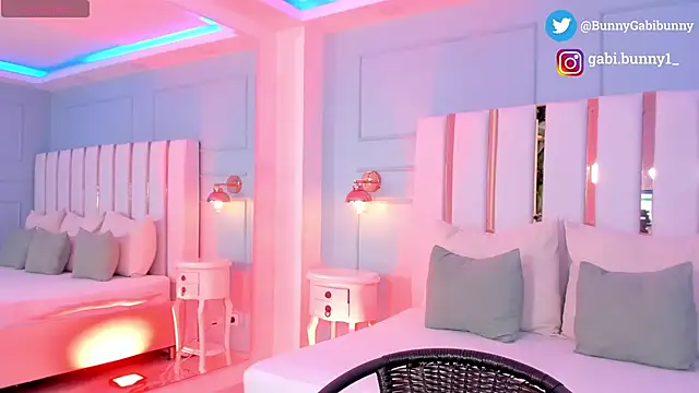 Snapshot of gabi_bunny chatting on January 2026 05:18:02 PM gabi bunny online show from January 2026 05:18:02 PM