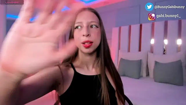 Snapshot of gabi_bunny chatting on February 2026 04:46:02 PM gabi bunny online show from February 2026 04:46:02 PM