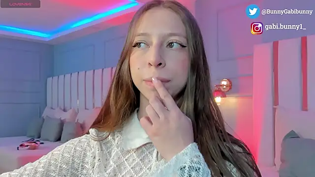 Snapshot of gabi_bunny chatting on February 2026 05:31:01 PM gabi bunny online show from February 2026 05:31:01 PM