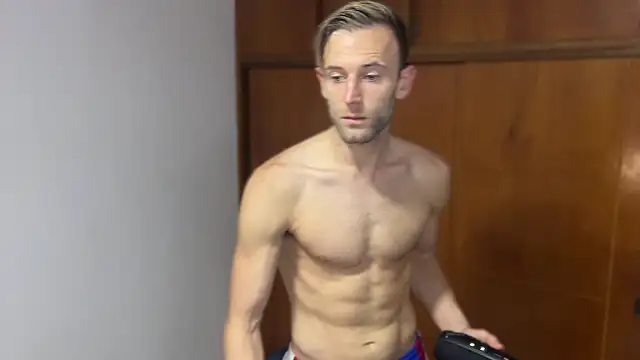 Snapshot of aquilesmade chatting on December 2024 04:14:01 PM aquilesmade online show from December 2024 04:14:01 PM