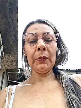 Snapshot of Mia-funny20 chatting on June 2026 09:25:02 PM Mia-funny20 online show from June 2026 09:25:02 PM