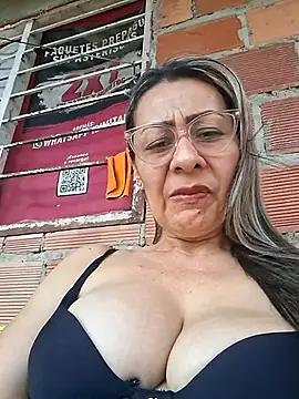 Snapshot of Mia-funny20 chatting on June 2026 08:26:02 PM Mia-funny20 online show from June 2026 08:26:02 PM