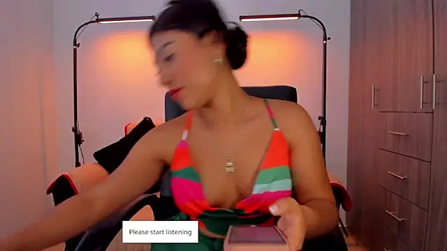 Snapshot of cloy_baby__ chatting on November 2025 10:59:02 AM cloy baby online show from November 2025 10:59:02 AM