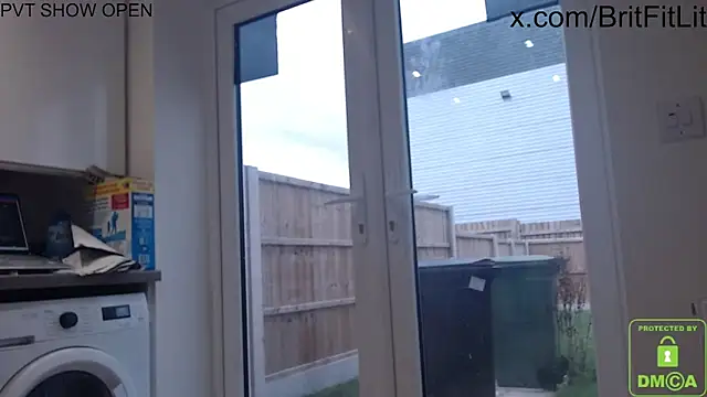 Snapshot of BritishHappyEnding chatting on December 2024 10:15:02 AM BritishHappyEnding online show from December 2024 10:15:02 AM