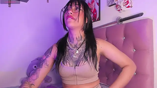 Snapshot of Akari1_Mischief chatting on February 2025 12:27:01 PM Akari1 Mischief online show from February 2025 12:27:01 PM