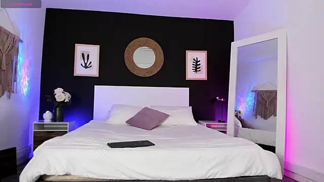 VioletPaket online show from February 2026 12:14:01 PM