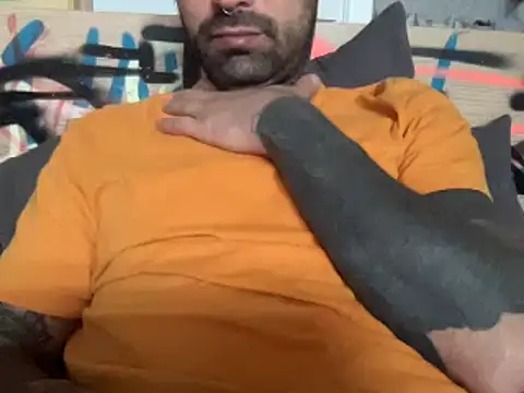 Snapshot of kameray12 chatting on March 2025 12:01:02 PM kameray12 online show from March 2025 12:01:02 PM