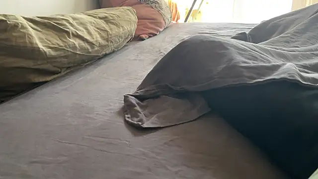 Snapshot of kameray12 chatting on March 2025 08:54:02 AM kameray12 online show from March 2025 08:54:02 AM