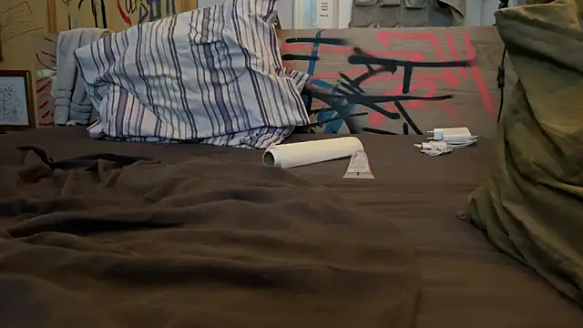 Snapshot of kameray12 chatting on March 2025 01:18:02 PM kameray12 online show from March 2025 01:18:02 PM